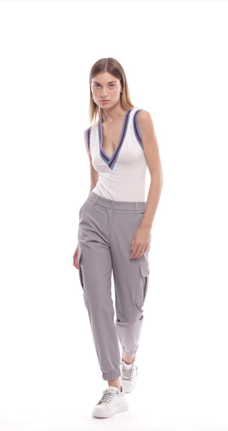 Pantalón gris