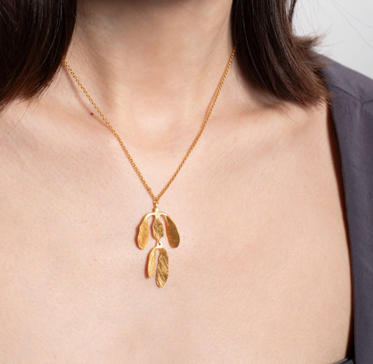 Colgante dorado Silvela