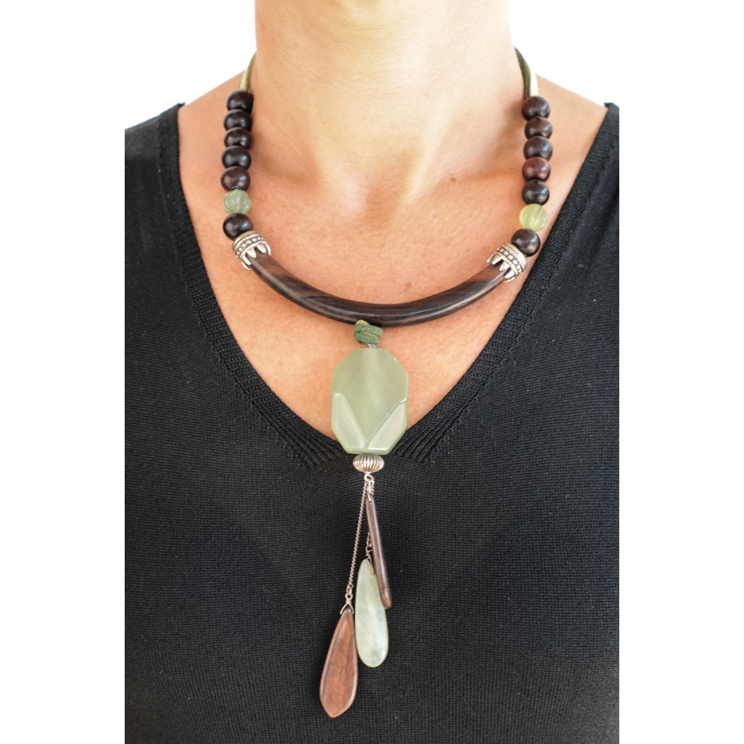 Collar de ébano y jade, de Nature Bijoux