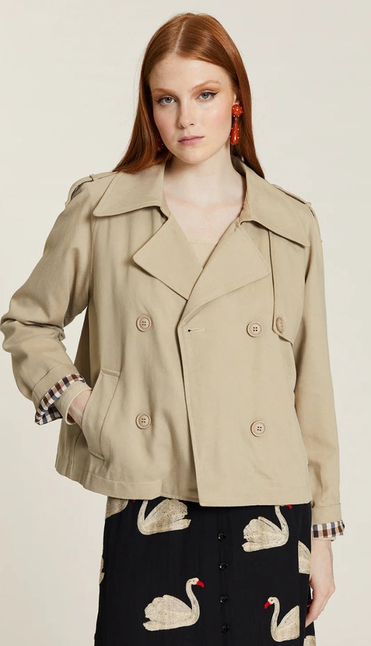 Chaqueta Corta beige