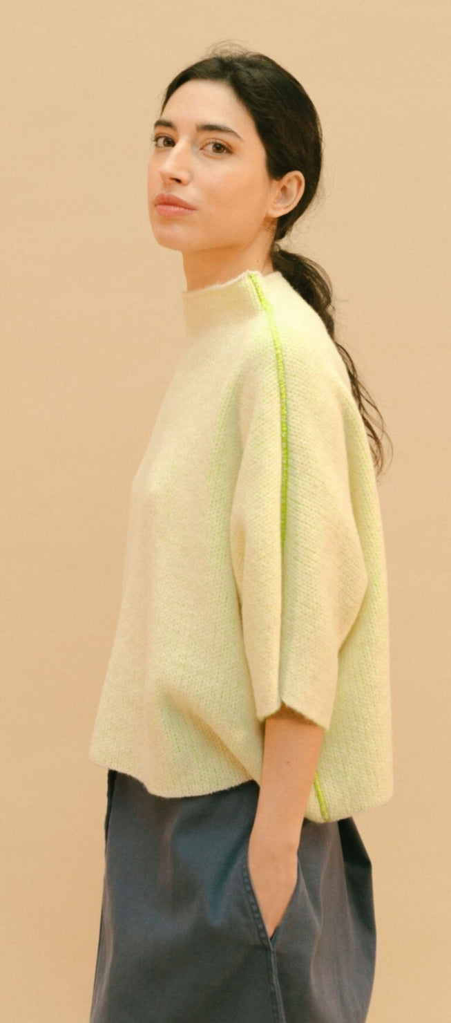 Jersey de punto amarillo flúor