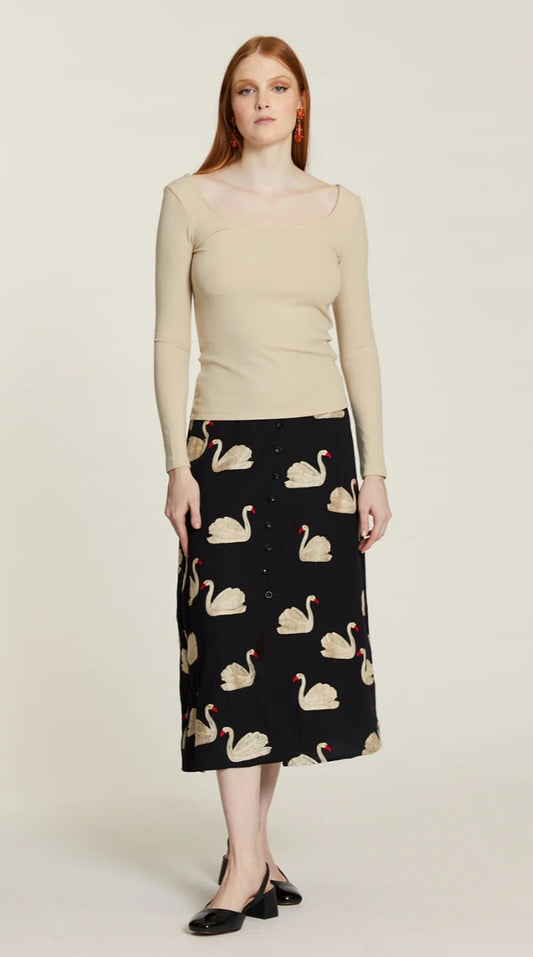 Falda Cisnes