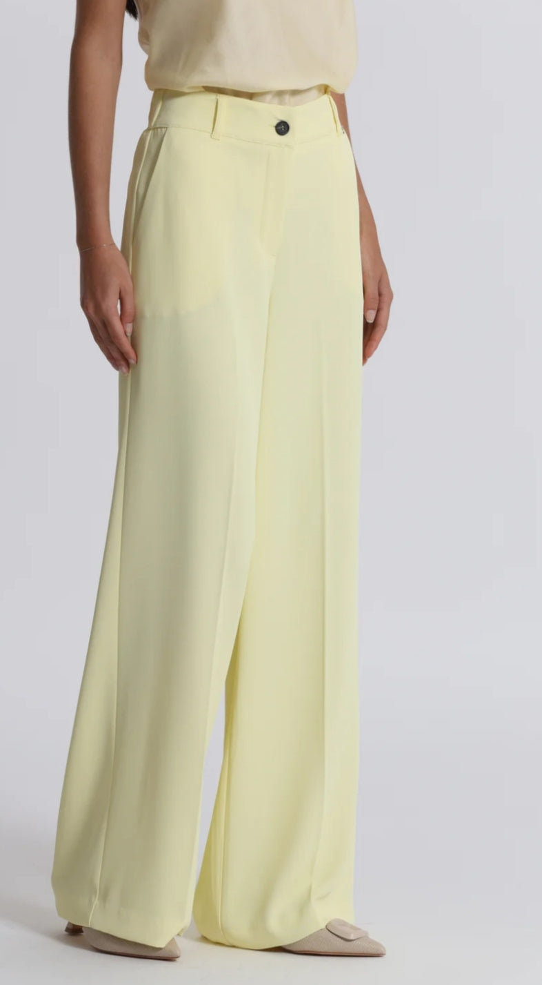 Pantalón traje Amarillo